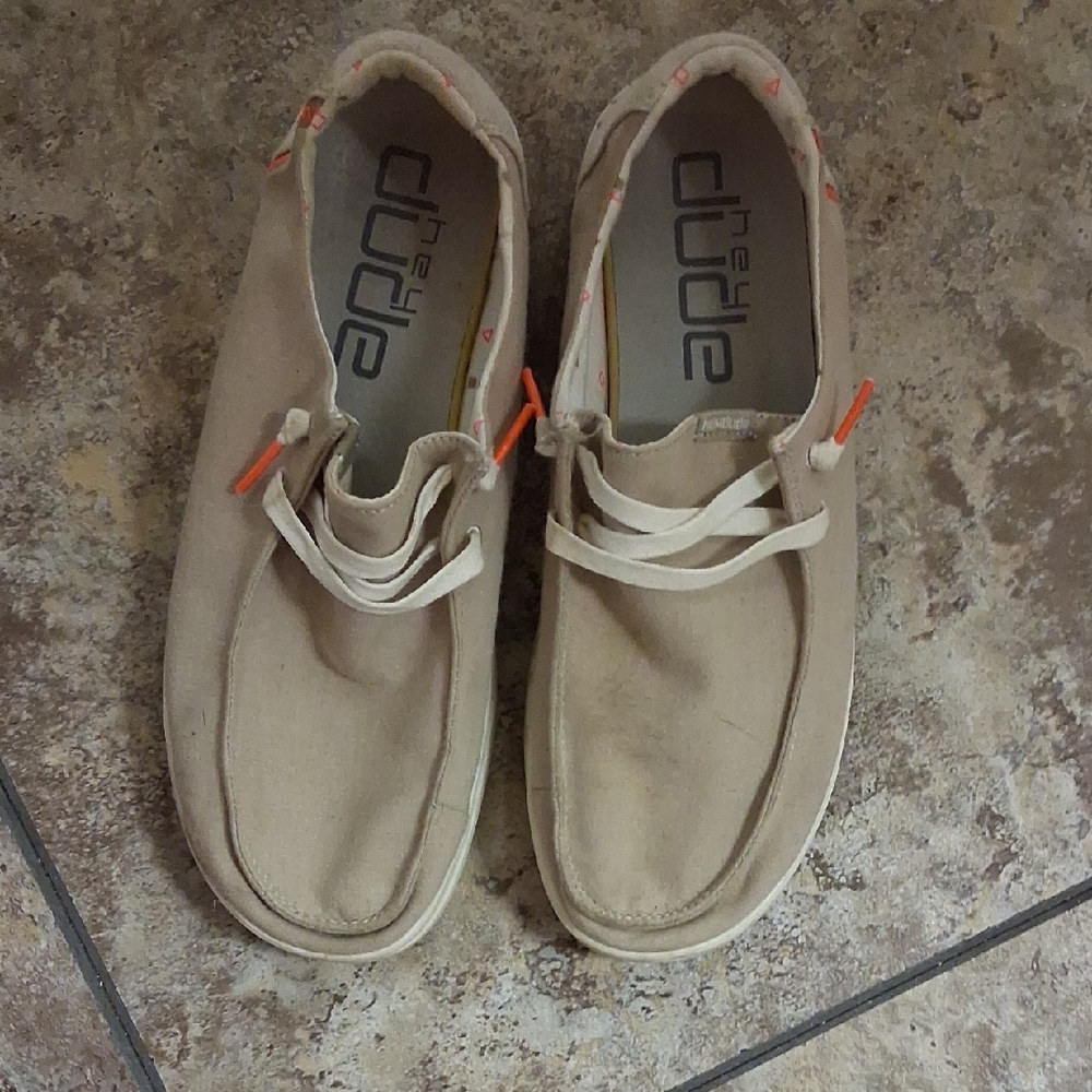 Hey Dude lady Cream Slip-On Loafers